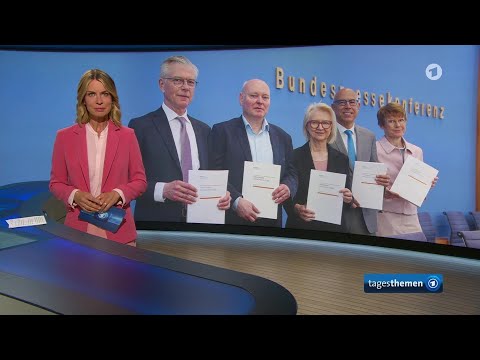tagesthemen 22:15 Uhr, 27.05.2026

tagesthemen 22:15 Uhr

Fr&uuml;hjahrsgutachten der Wirtschaftsweisen kritisiert fehlende Reformen, Wirtschaftsministerin Reiche in China, 13 Jahre Haft f&uuml;r mutma&szlig;liche ex-RAF-Terroristin Klette, Hamas kontrolliert weiterhin Teile der Wirtschaft im Gazastreifen, Weitere Nachrichten im &Uuml;berblick, Mittendrin im Schulkiosk lernt eine Wiesbadener elfte Klasse unternehmerisches Handeln, Das Wetter

https://www.tagesschau.

#tagesthemen #2215 #Uhr #27052026