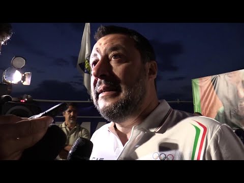 Governo, Salvini allontana la crisi: &quot;Non salgo al Quirinale ma nell&#039;M5s ministri non altezza&quot;