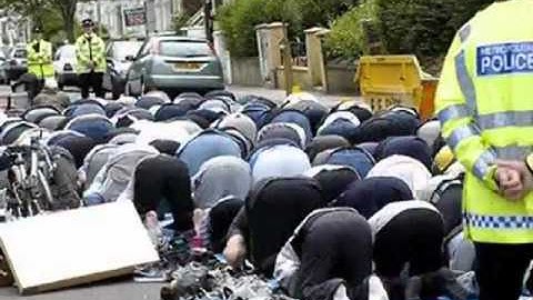 تلاوة قرأنية ... يقشعر منها البدن ... وتذرف العين.