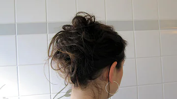 Wie stecke ich mir selbst die Haare hoch?