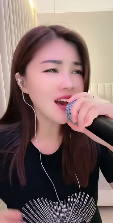 《愛情一場夢》— 婷寶