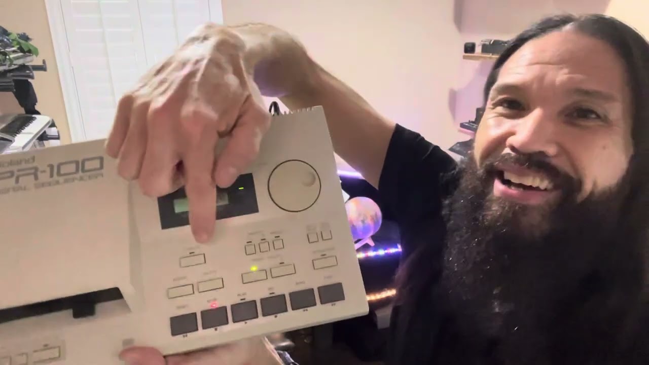 The Roland PR-100 Digital Sequencer Demo by Keytar Kris - YouTube