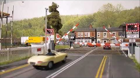 OO gauge British automatic working level crossing project