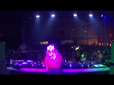 Dj Metzker Viktoria @ Revolution Festival @ Nyárasd 31.10.12.