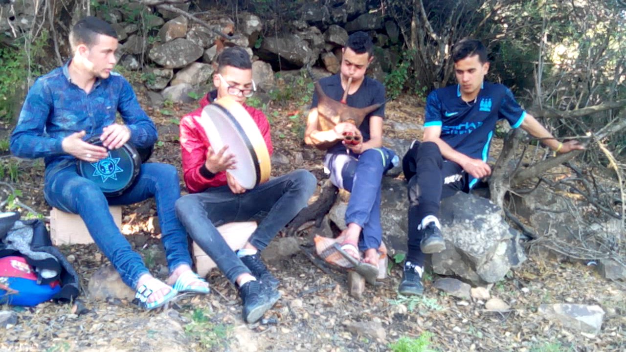 Groupe lghidha ath waghlis au village louta