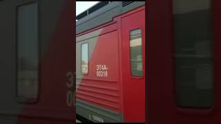 электричка эт4а 003 отправляется со станции сиверская снимал @ED4M_0381