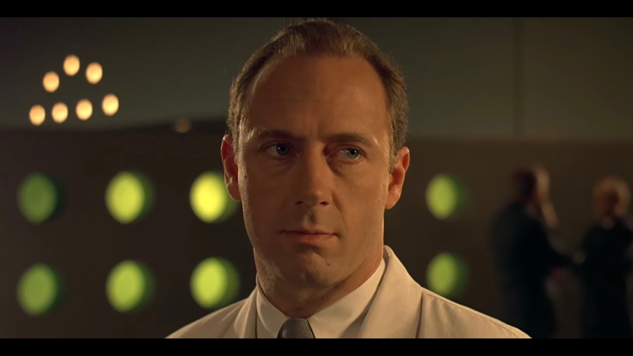 [Movie] Gattaca - Men Don't Hold It With Their Left