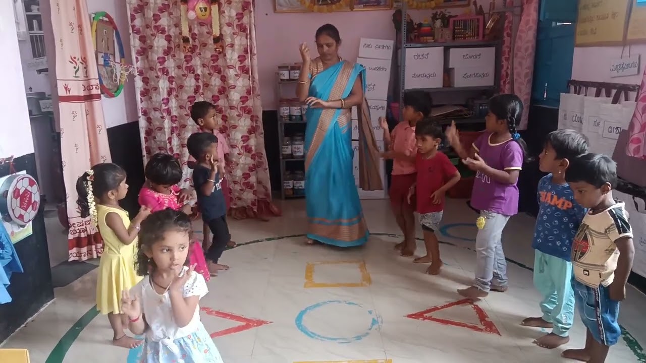 ಬೆಂಡೆಕಾಯಿ  ತೊಂಡೆಕಾಯಿ ಹಾಡಿಗೆ ಡ್ಯಾನ್ಸ್ ಮಾಡುತ್ತಿರುವುದು