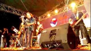Rock and Roll (Led Zeppelin Song) - Ecky Lamoh EdanE performing with Black Flash in KRR2