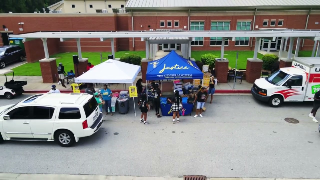 Special Thanks to the volunteers that came out to help with our backpack give away. Pouring back into the community is very important at The Dennis Law Firm. Looking forward to doing it again next year! #communityservice #DennisLaw #Accident #atlanta #traffic #wewin#wecare #justice #triallawyers