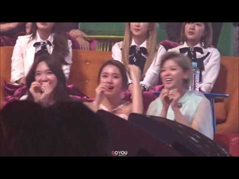 161231 가요대제전 태연 무대 보는 트와이스 (TWICE) 나연 정연 채영 직캠