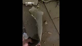 منزل تضرر من جراء القصف في #بحري شمال العاصمة السودانية #الخرطوم | #شاهد_سكاي