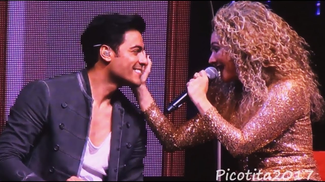 CARLOS RIVERA CANTANDO 