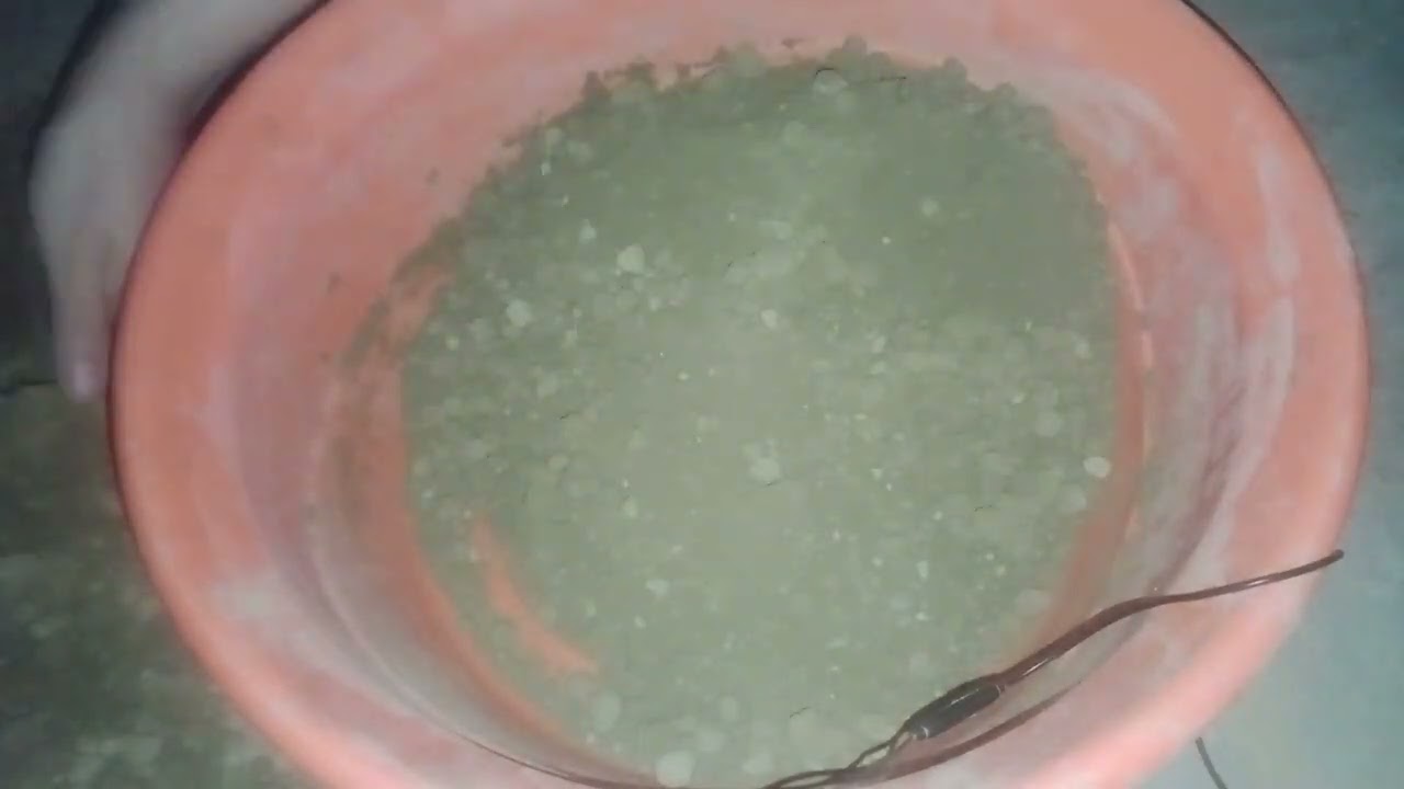 Small chunks damp crumbling brown dirt 🟤 😍😋