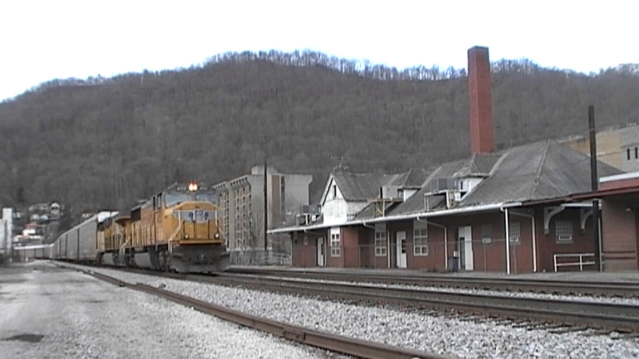 New Years Day Railfanning At Williamson, WV YouTube
