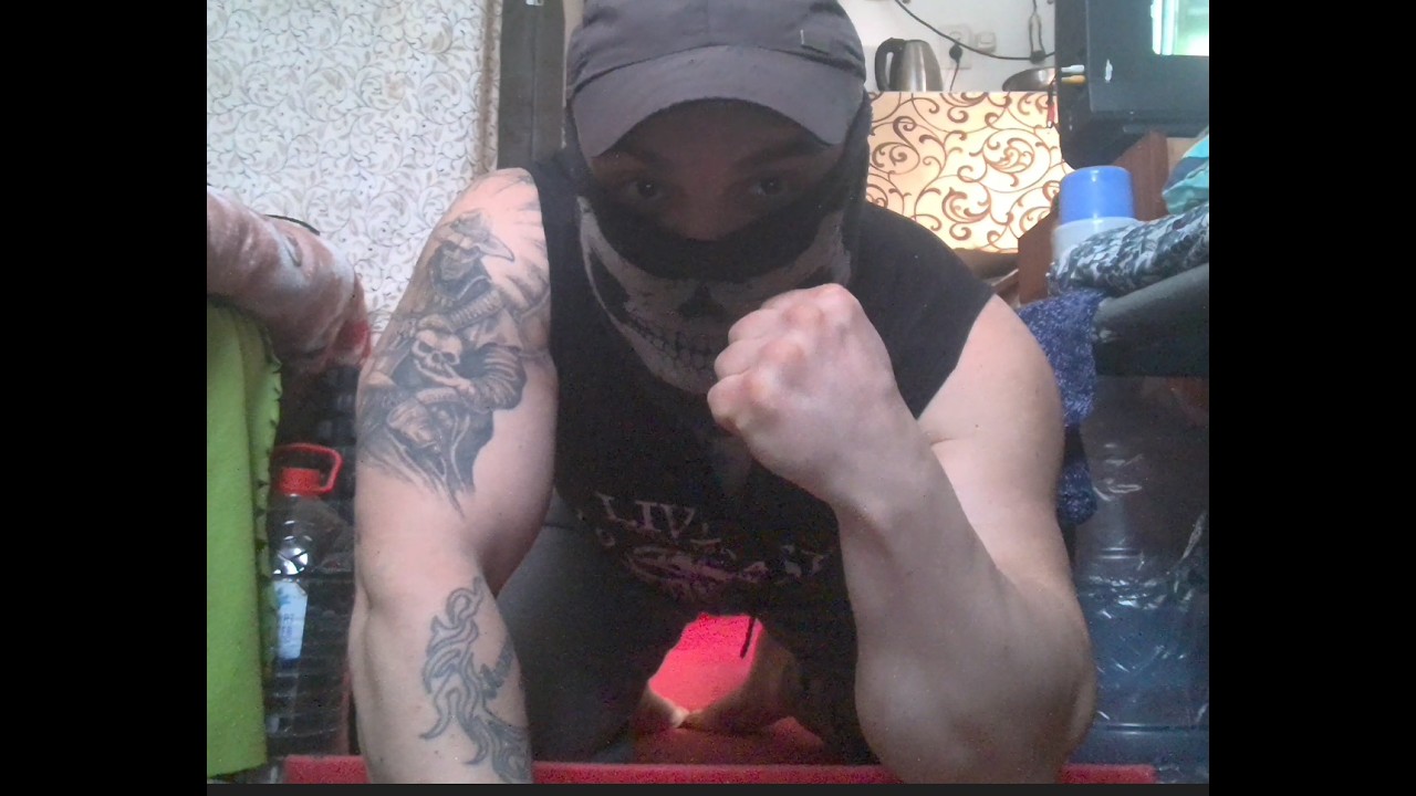 Тюремный спорт.Как я прокачиваю бицепс бедра?