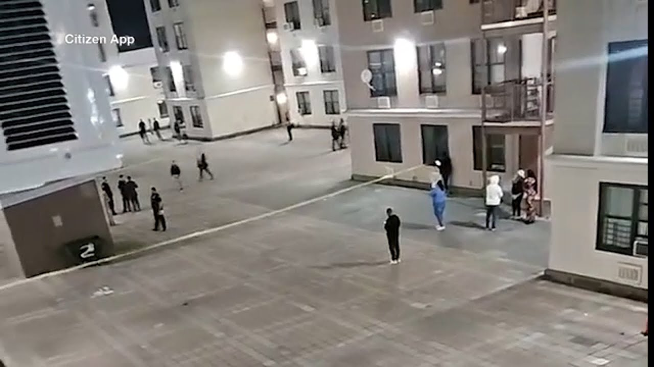 NYPD searching for gunman in Brooklyn double shooting - YouTube