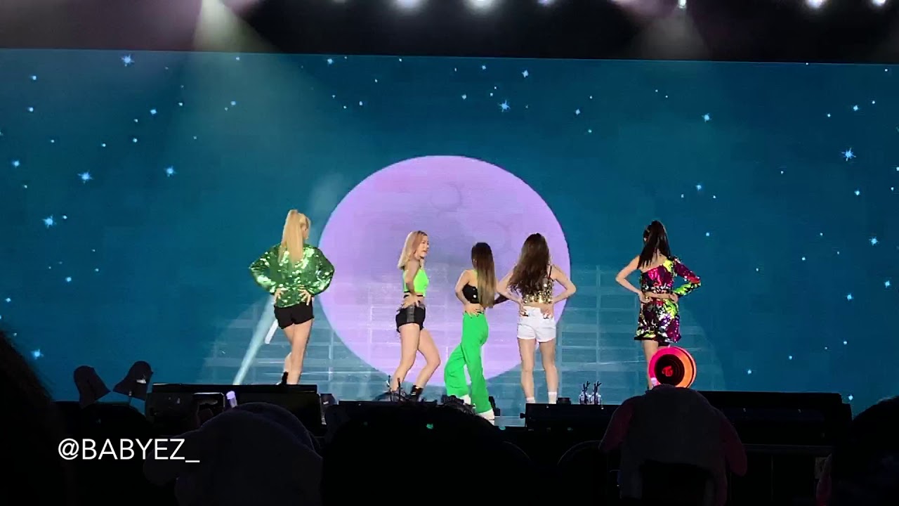 ITZY Showcase in Singapore Twice TT + GOT7 Hard Carry Cover