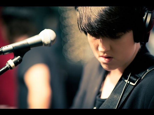 Mira The xx - Sunset (Live on KEXP) en YouTube Mira The xx - Sunset (Live on KEXP) en YouTube