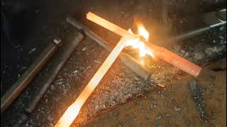 Take a colse look at how water pump pliers pre-form made by cross wedge rolling machine