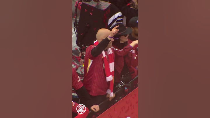 Arne Slot loves a party! Who saw him dancing at the Liverpool parade?