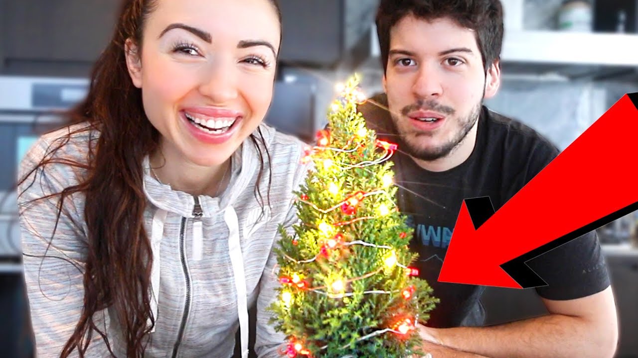 typical gamer roblox BEST CHRISTMAS TREE EVER!!