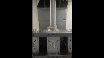 Wonderful CNC boring machine at work!