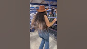 Thumbnail of La nena… 🧡