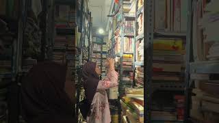 Toko buku bekas daerah Jakarta Barat. Kalau mau kesini bisa janjian sama bapaknya☝🏼🥰 #tokobuku