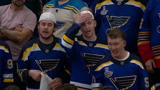 St.Louis Blues Fans Sing \