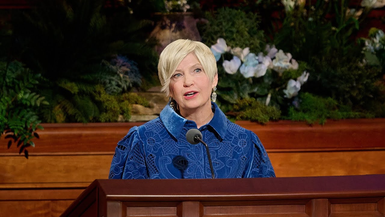 President Emily Belle Freeman | Conferencia General de Abril 2026