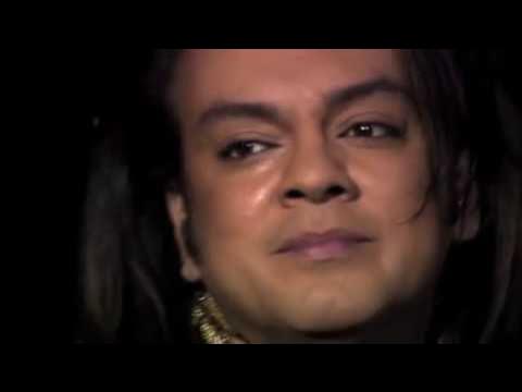 Слушать киркорова я поднимаю. Киркоров песня отпускаю тебя. Киркоров,2004. Мне не жаль тебя киркоров. Слушать киркорова я поднимаю.