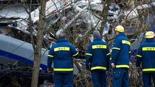 This is how you survive a train crash