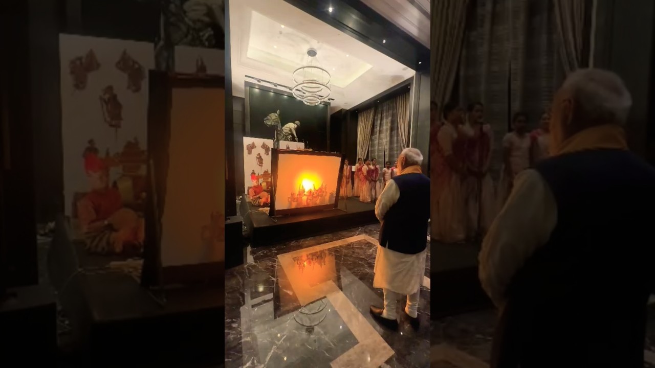 Блестящее кукольное представление «Титах Сери Рама». Это подчеркивает вневременную значимость это...