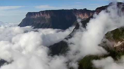 تلاوة رائعة لا تفوتها ......آيات من سورة الزمر ...القارئ حسام خضر