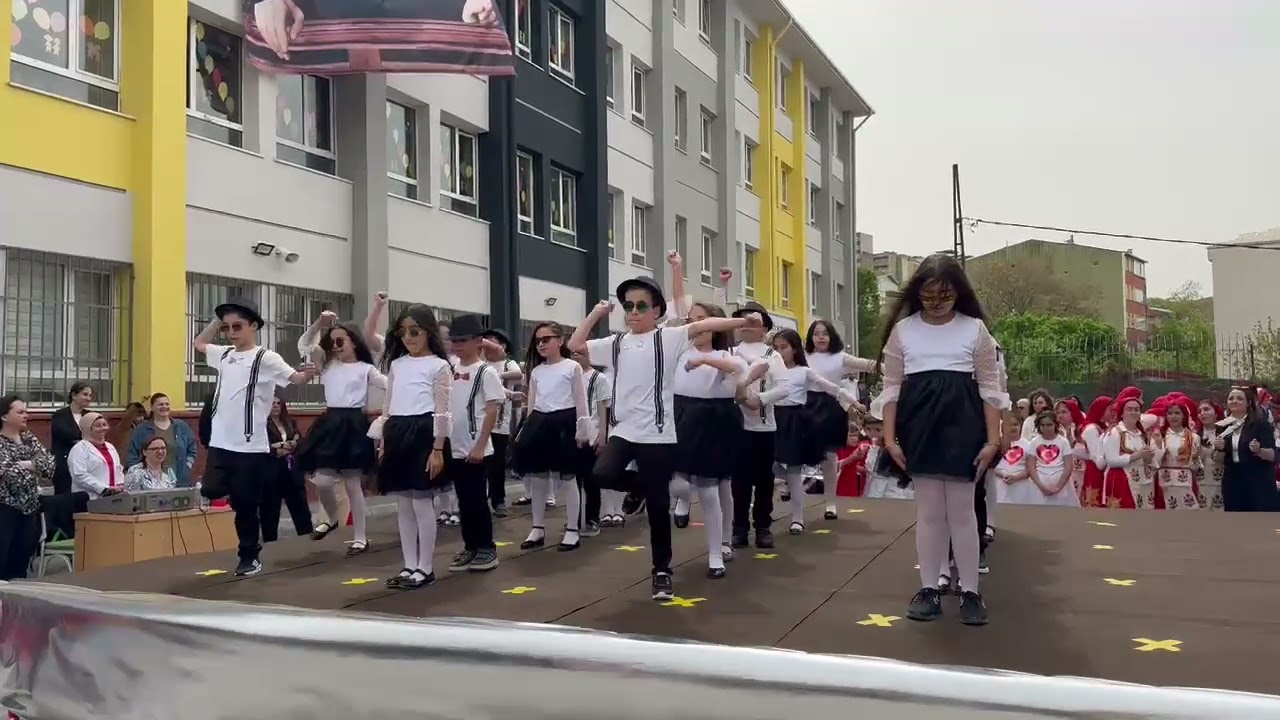 23 Nisan Gösterisi (3/B) Michael Jackson~They Don't Care About Us