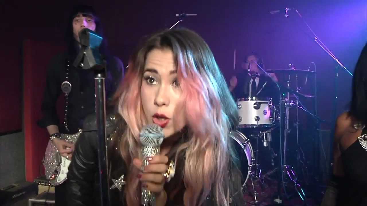 Alexandra & The Starlight Band - He Makes Me Say (Ooh) - Studio City Sound Live!