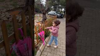 Biri Şemsiyesini Unutmuş😂 Şfetbeniöneçıkar