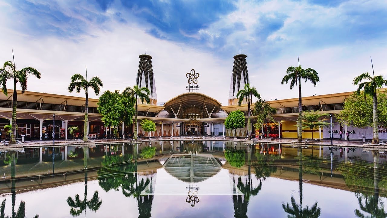 Малайзия март. Alamanda Putrajaya shopping Centre.