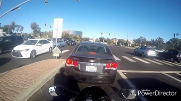 Bad Driver| Guy in pickup truck blocks intersection for cross traffic