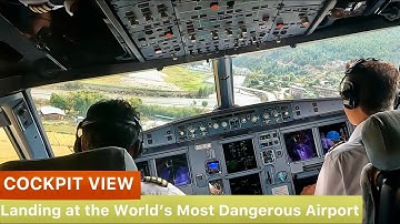 Heart-Stopping Airbus A319 Cockpit View : Landing at the World