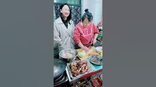 Trying to find flowers in the pure night scent