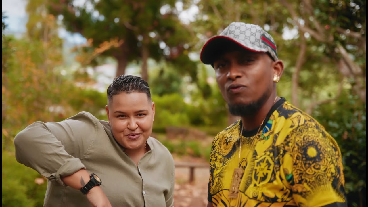 DEYRAH x CHOUPINOU STYLE - PRIER (Clip Officiel) adlı videoyu YouTube'da izle DEYRAH x CHOUPINOU STYLE - PRIER (Clip Officiel) adlı videoyu YouTube'da izle