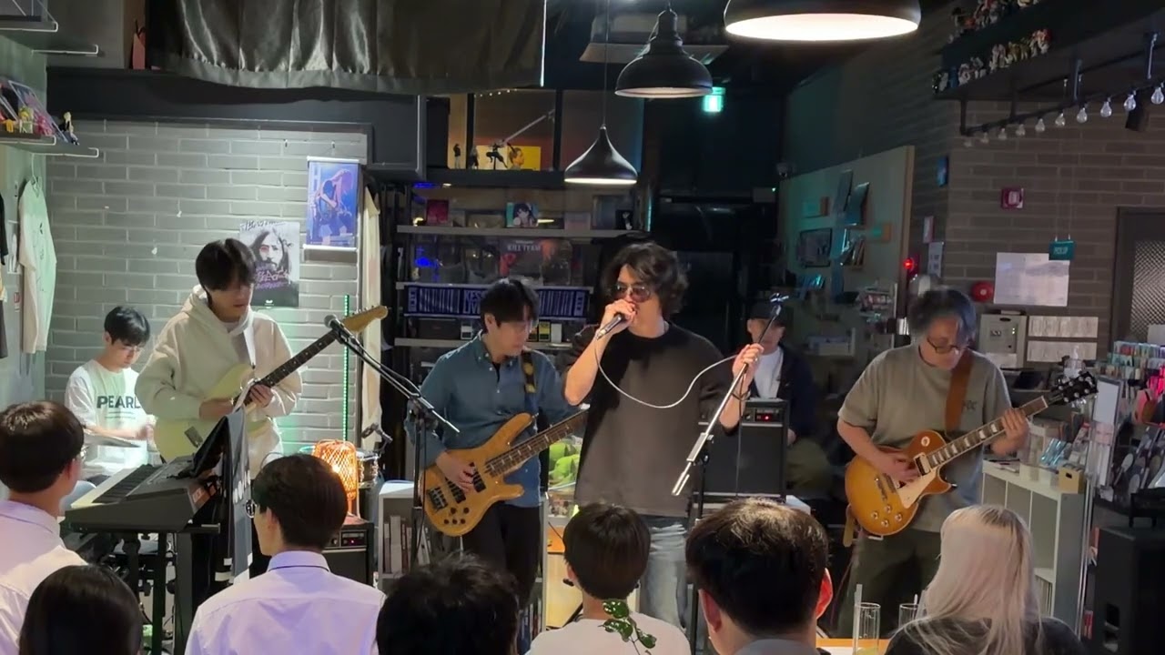 Flashback – Animal (Pearl Jam cover) | Live at CcumeBooks, 2025.03.28.