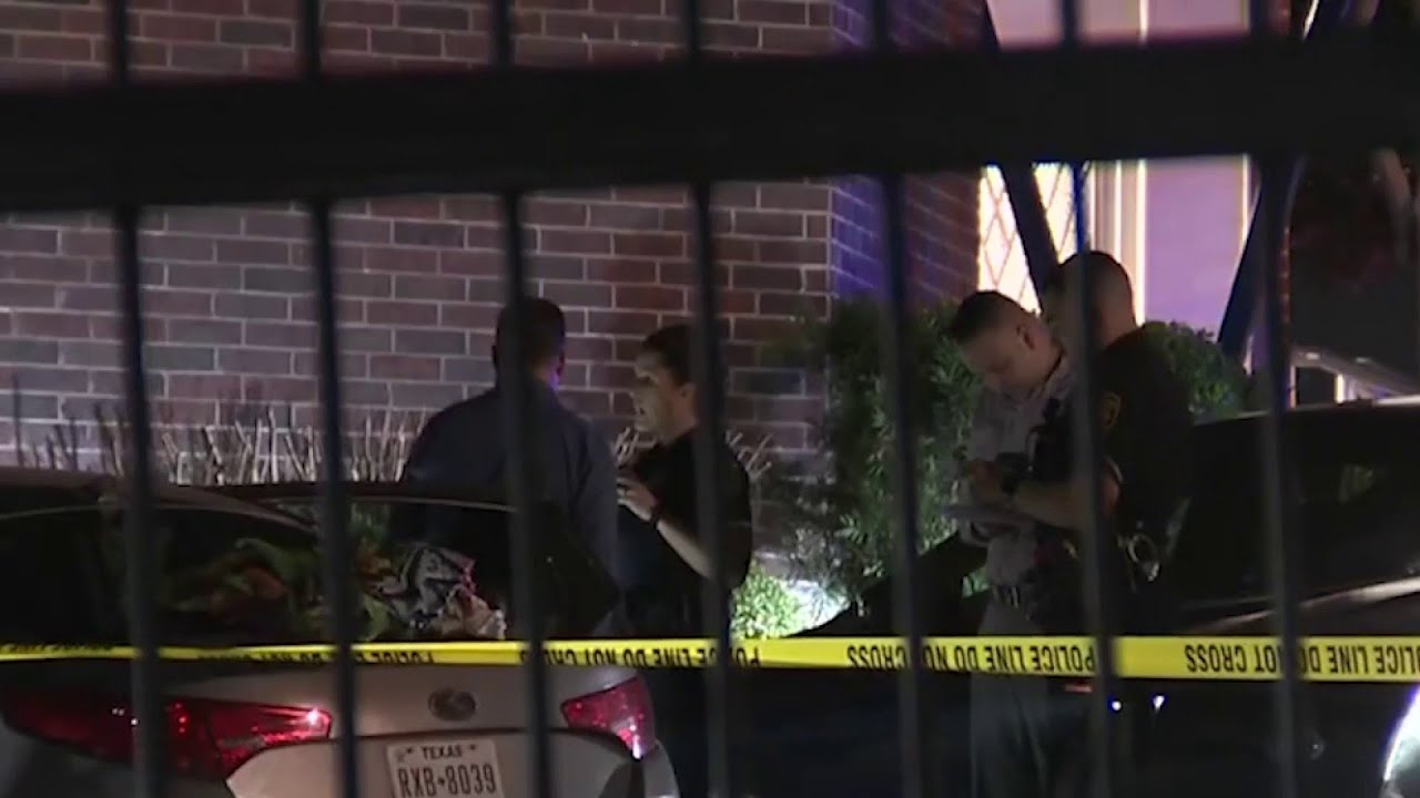 Man killed in shooting at NW Side apartment complex identified by ...