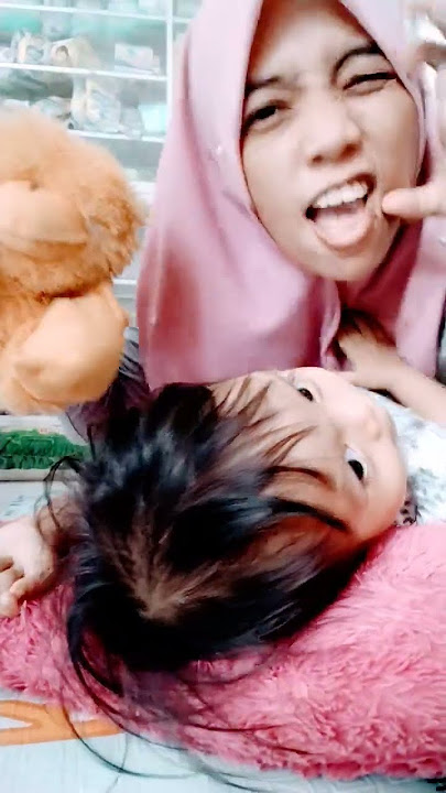 Saling olok-olok #bebek #kwekwek #ngejek#funny#lucu #family#shorts#ketawa #petakumpet#meledek#rara