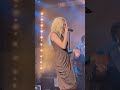 lil snippet from the debut performance of my brand new song eeee 🙀💃🏼