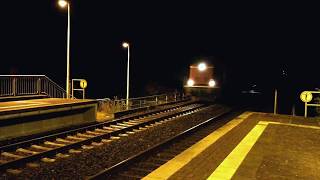 4K Schienenreinigungszug Durchfährt Den Haltepunkt Velbert-Rosenhügel