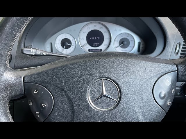 Mercedes E Class Clock Setting W211 2006 How to set the clock time and date  - YouTube