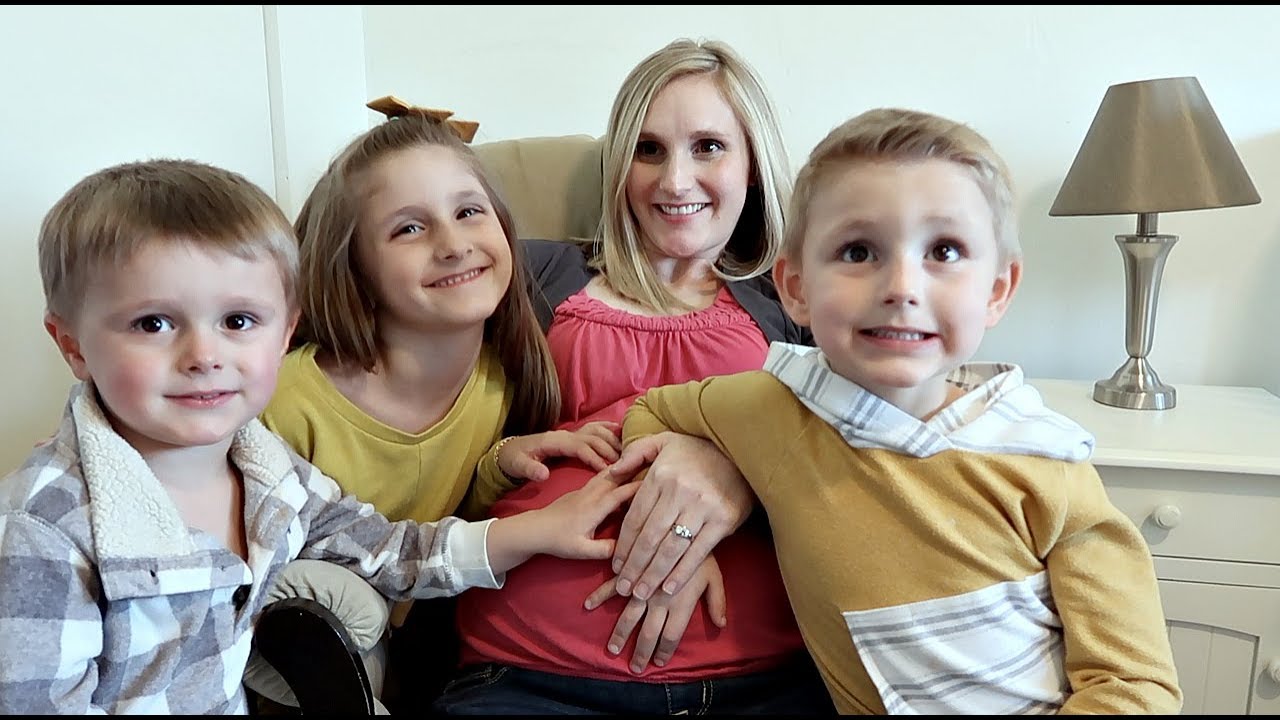 Kids feel the BABY MOVE!!! 😲 - YouTube